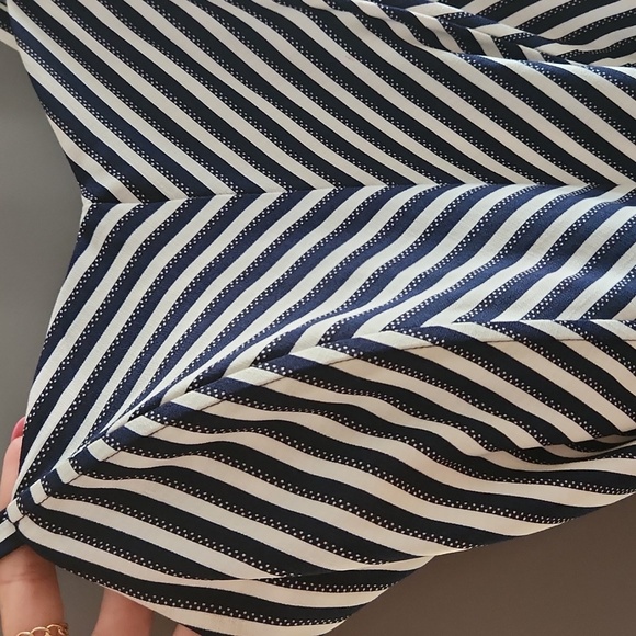 Stripped Romper - Picture 6 of 7